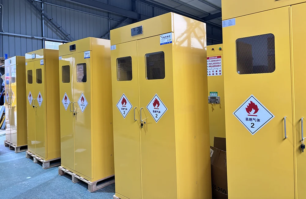 Why do chemicals need professional safety cabinets? Why do chemicals need professional safety cabinets?